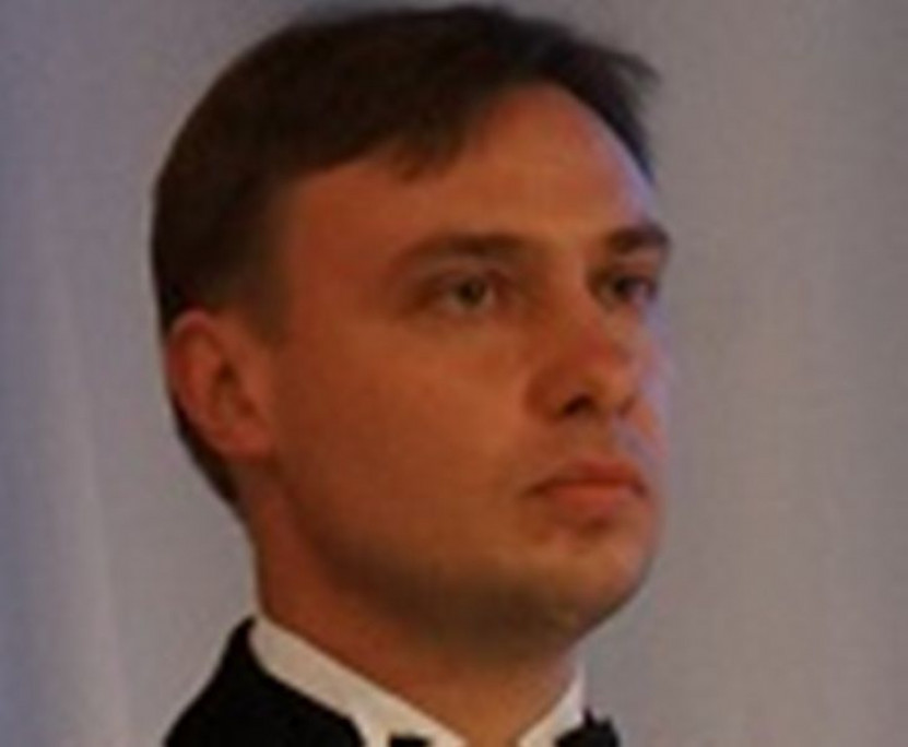 Дирижер Денис Храмов