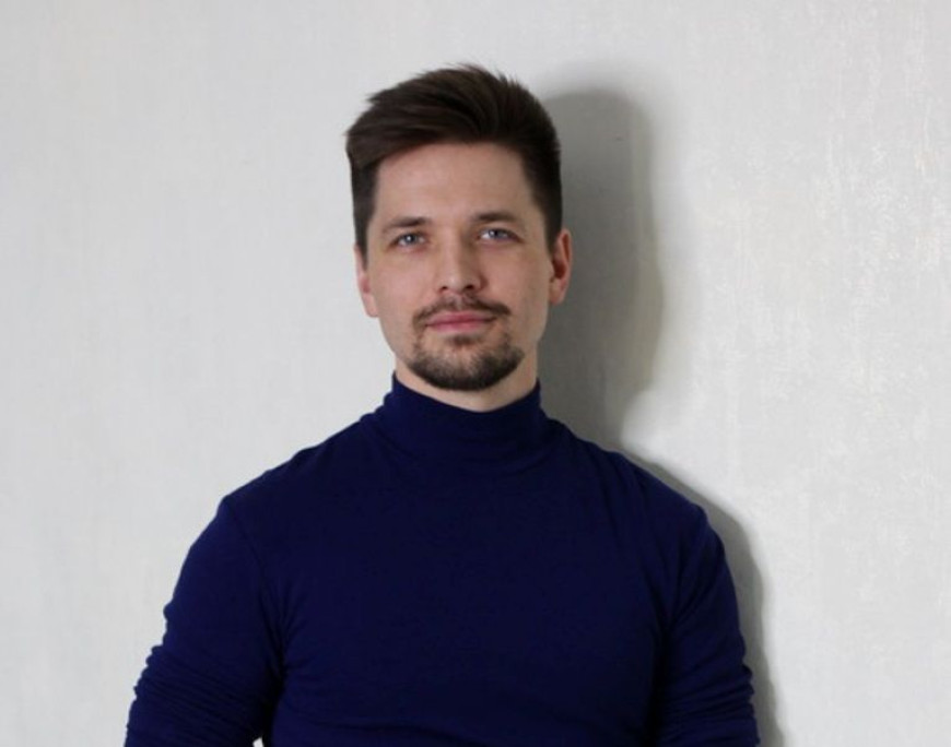 Актер Денис Криштопов