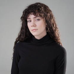 Адель Пилосян