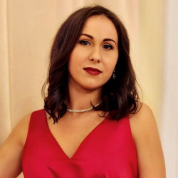 Полина Глушнева