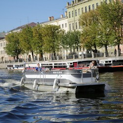 Разводные мосты на катере в мини-группе