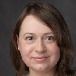 Елена Капралова