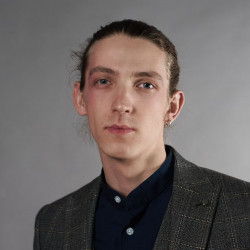 Андрей Лакаташ