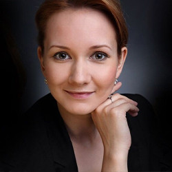 Музыкально-литературная композиция по мотивам сказки Льюиса Кэррола  «Алиса в стране Чудес»