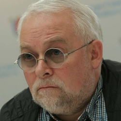 Александр Петров