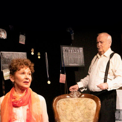 Синее небо, а в нём облака