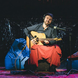 Виталий Будяк. Космическая гитара