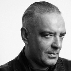 Владимир Акулов