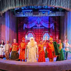 Вслед за старой сказкой Вслед за старой сказкой