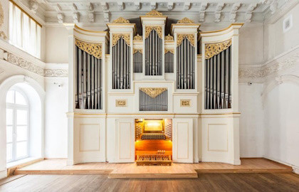 Абонемент №13. Новорожденный младенец опять приносит Новый год Абонемент №13. Новорожденный младенец опять приносит Новый год