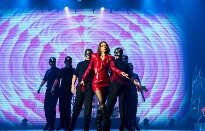 Легендарные хиты Enigma, Sandra, Gregorian в шоу Mirror of Enigma Легендарные хиты Enigma, Sandra, Gregorian в шоу Mirror of Enigma