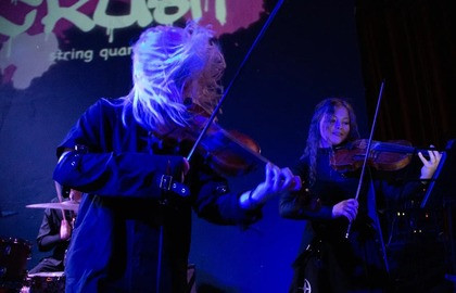 Мировые рок-хиты. Новогодний концерт Crush String Quartet в сердце города Мировые рок-хиты. Новогодний концерт Crush String Quartet в сердце города