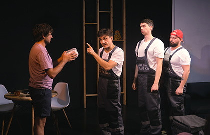 Серёжа очень тупой Серёжа очень тупой