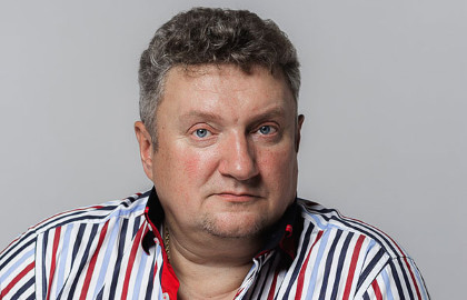 Олег Комаров
