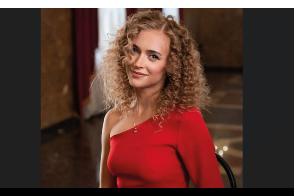 Актриса Юлия Рычкова