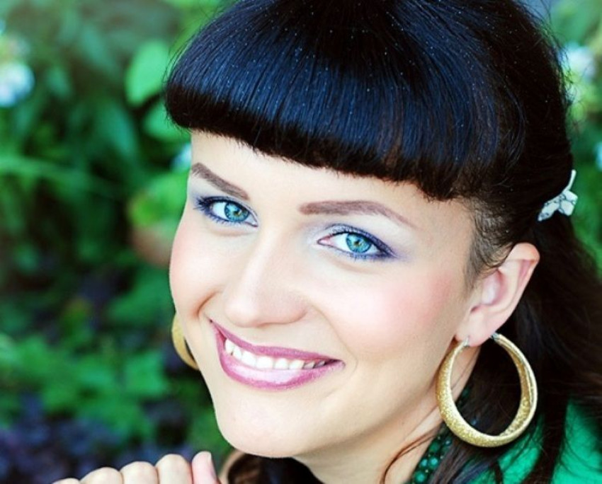Певица Лина Нова