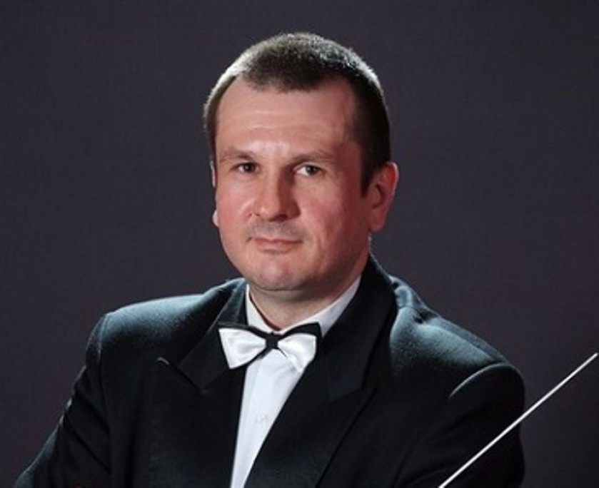 Дирижер Вячеслав Губанов