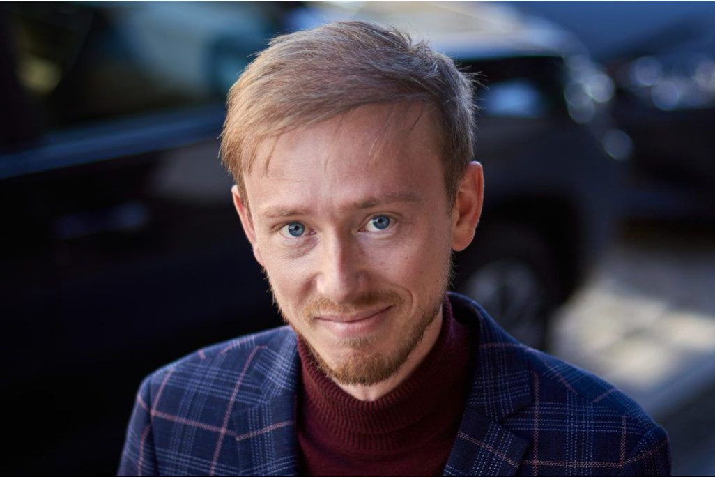 Актер Артем Мельничук