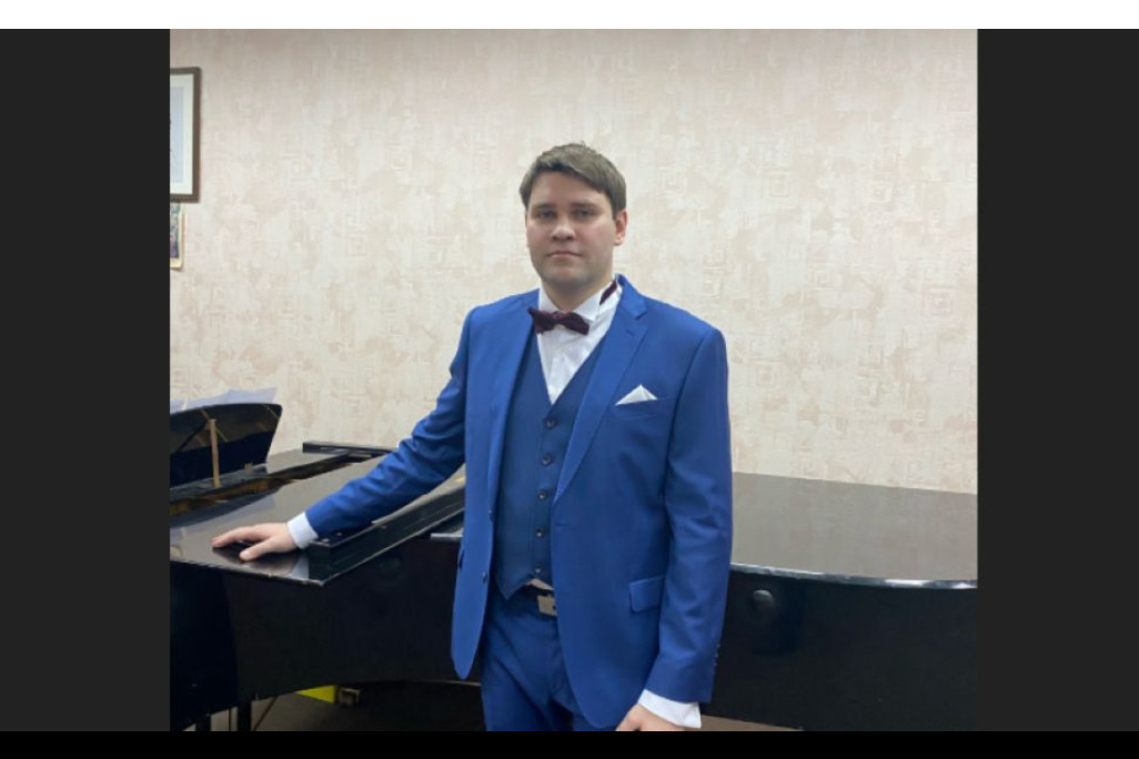 Актер Александр Журавель