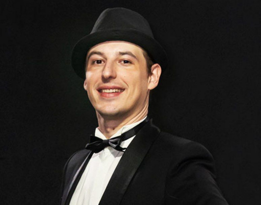 Актер Антон Ничеухин
