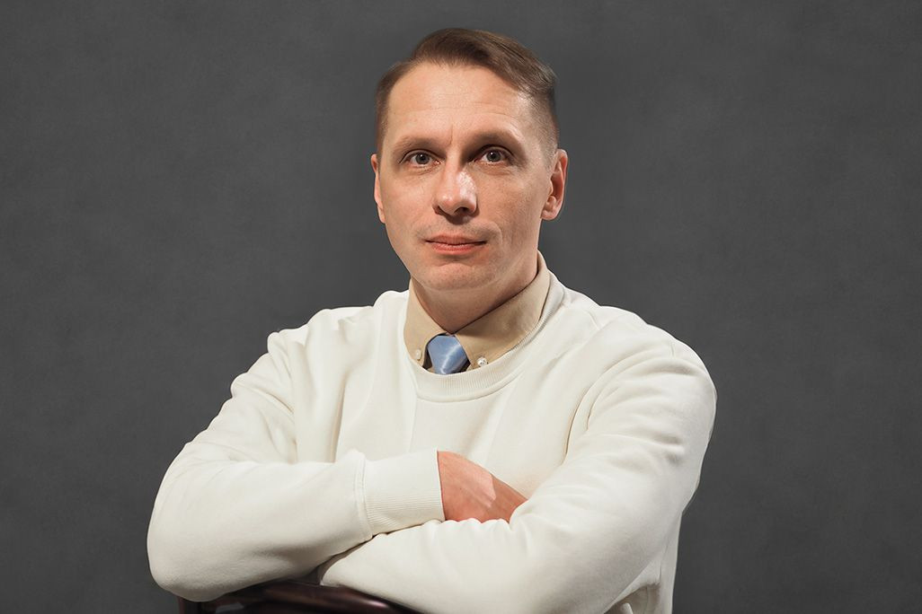 Актер Денис Волков