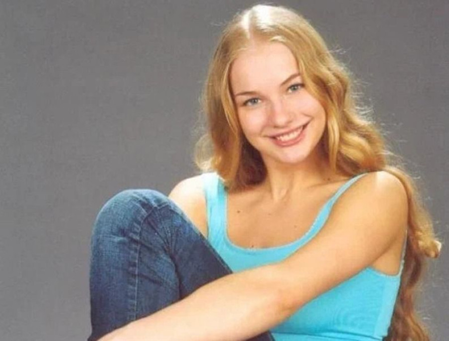 Актриса Елена Аросьева