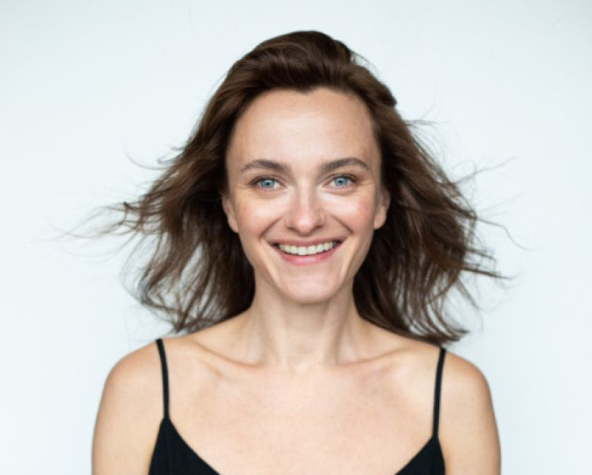 Актриса Алена Разживина