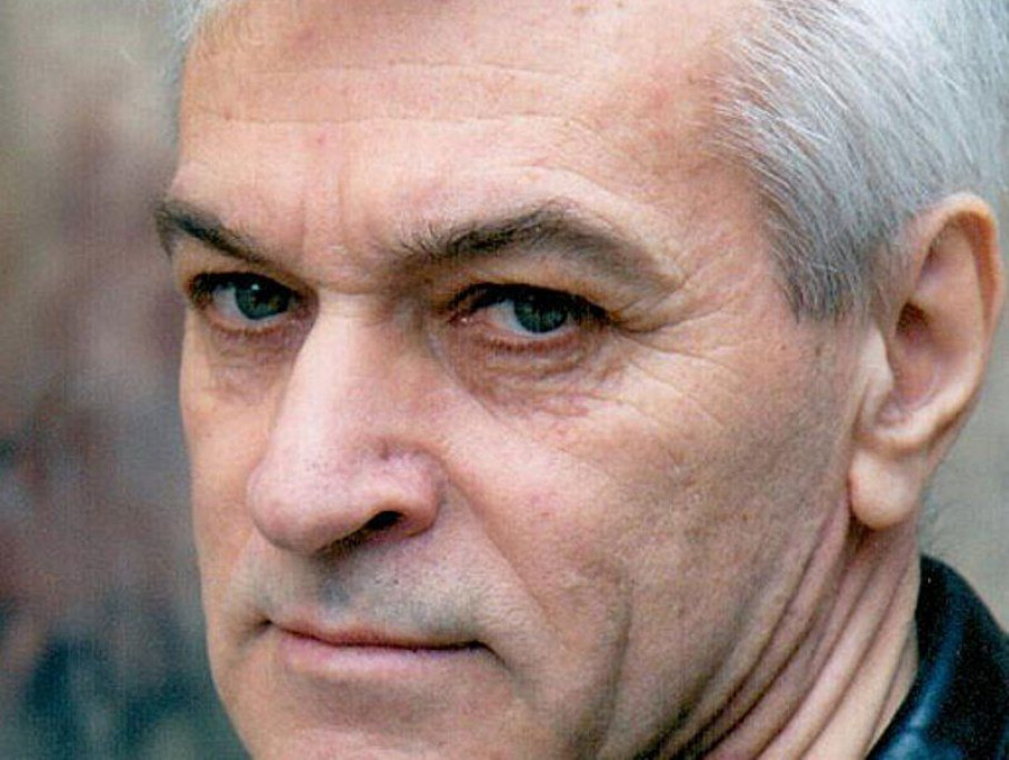 Актер Валерий Малюшин