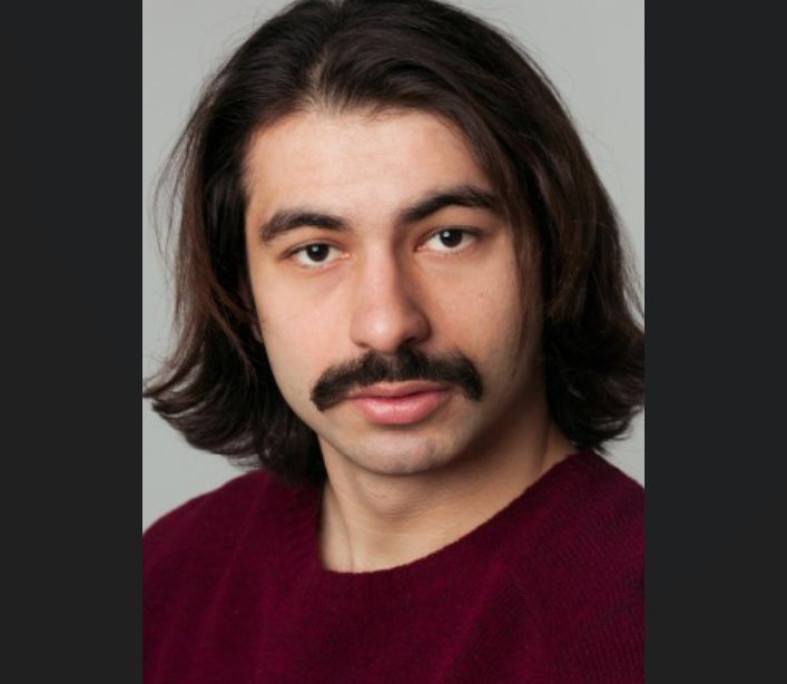 Актер Арсений Симонян