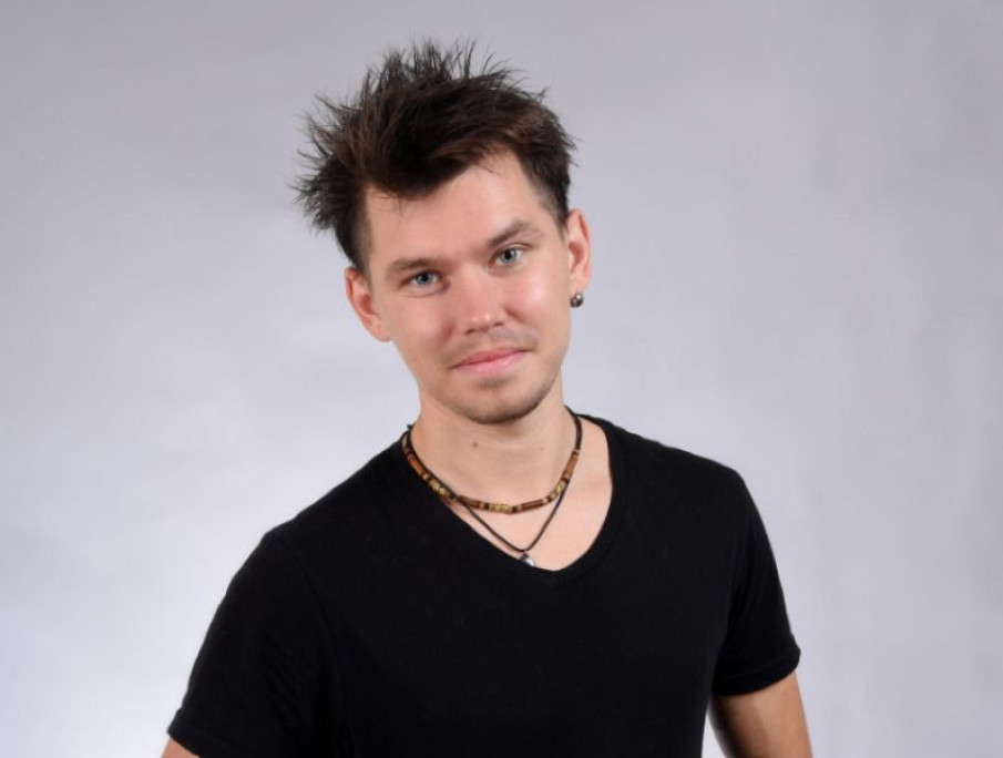 Актер Виталий Селюков