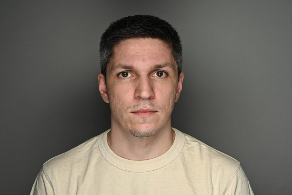 Актер Артур Мартисов