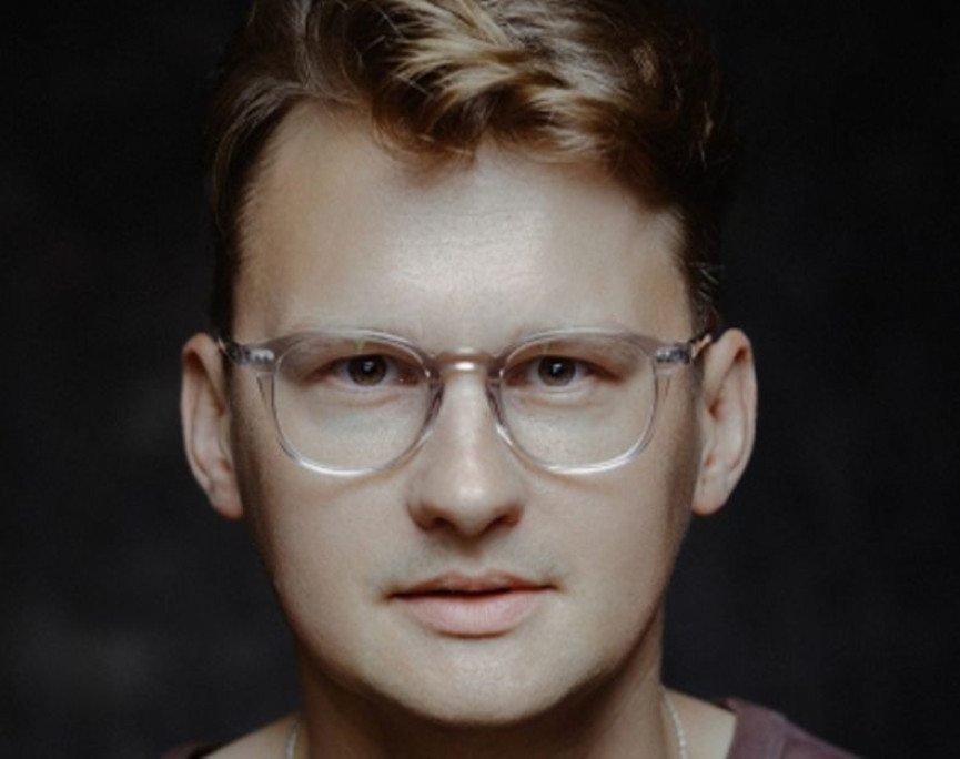 Актер Егор Козаченко