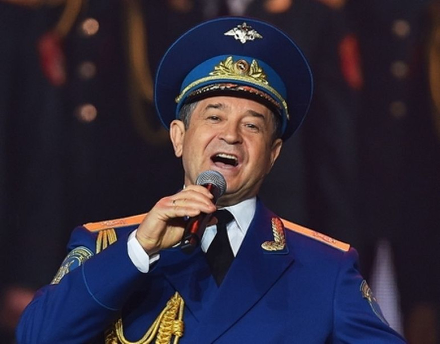 Певец Вадим Ананьев