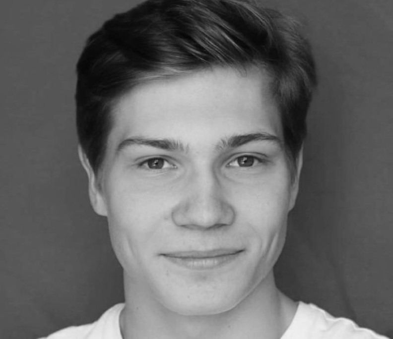 Актер Василий Серегин