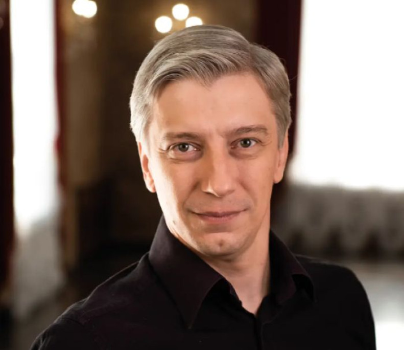 Певец Сергей Александрович Гнедь