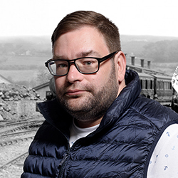 Всеволод Коршунов. Прибытие поезда в первобытную пещеру