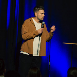 Стендап, открытый микрофон