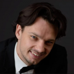 Павел Иванов