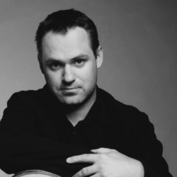 Александр Вулла
