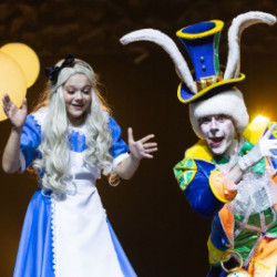 Алиса в стране чудес