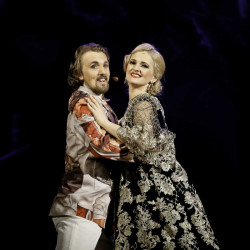 Scene from «Веселая вдова»