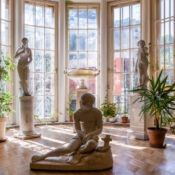 Усадьба и судьбы в Горках Ленинских