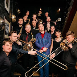 Джаз-оркестр «CoolGroove BigBand»