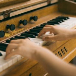 Орган и альт при свечах: нескучная классика и музыка кино