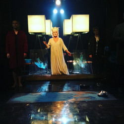 Cцена из «Офелия боится воды»