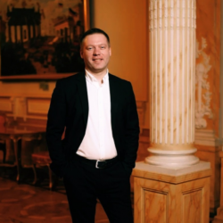 Александр Бараев