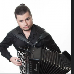 Евгений Петров