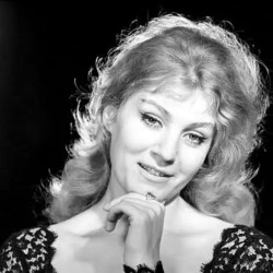 Анна Герман