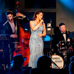 Афиша: 100% Jazz Band & Стефания Дамоциди в Москве 4 июля 2026