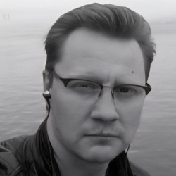 Денис Краснощёков